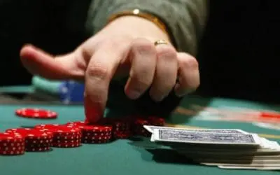 Unveiling Online Poker Secrets: Master the Game & Win Big!